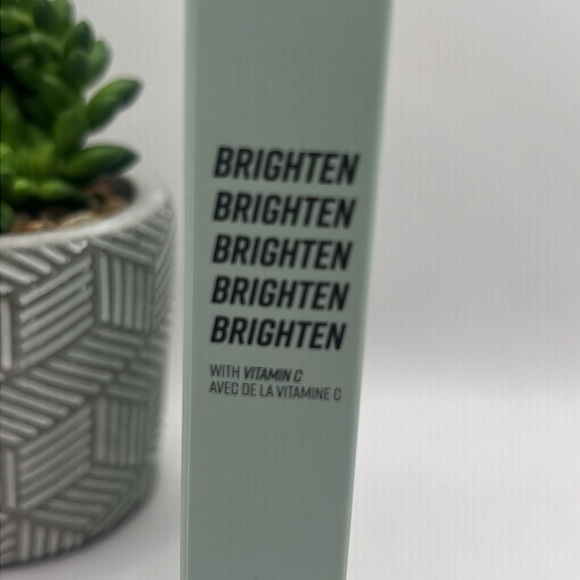 Evio Beauty Vtiamin C Hydrating and Brightening Eye Patches - Picture 5 of 7